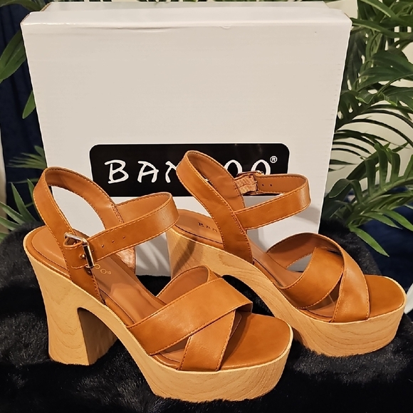 Bamboo Women\'s Tan Platform Sandals